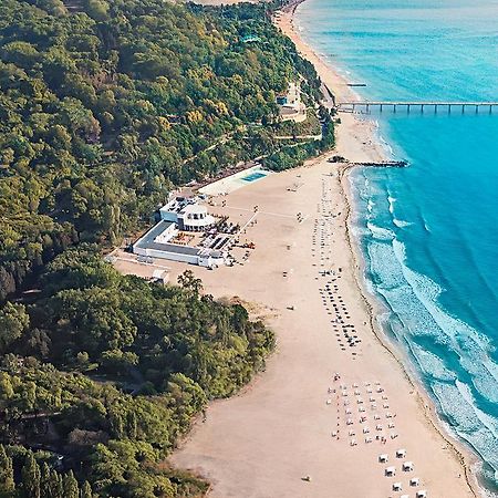 Primoretz Grand Hotel & Spa Burgas Bagian luar foto Aerial view of the beach