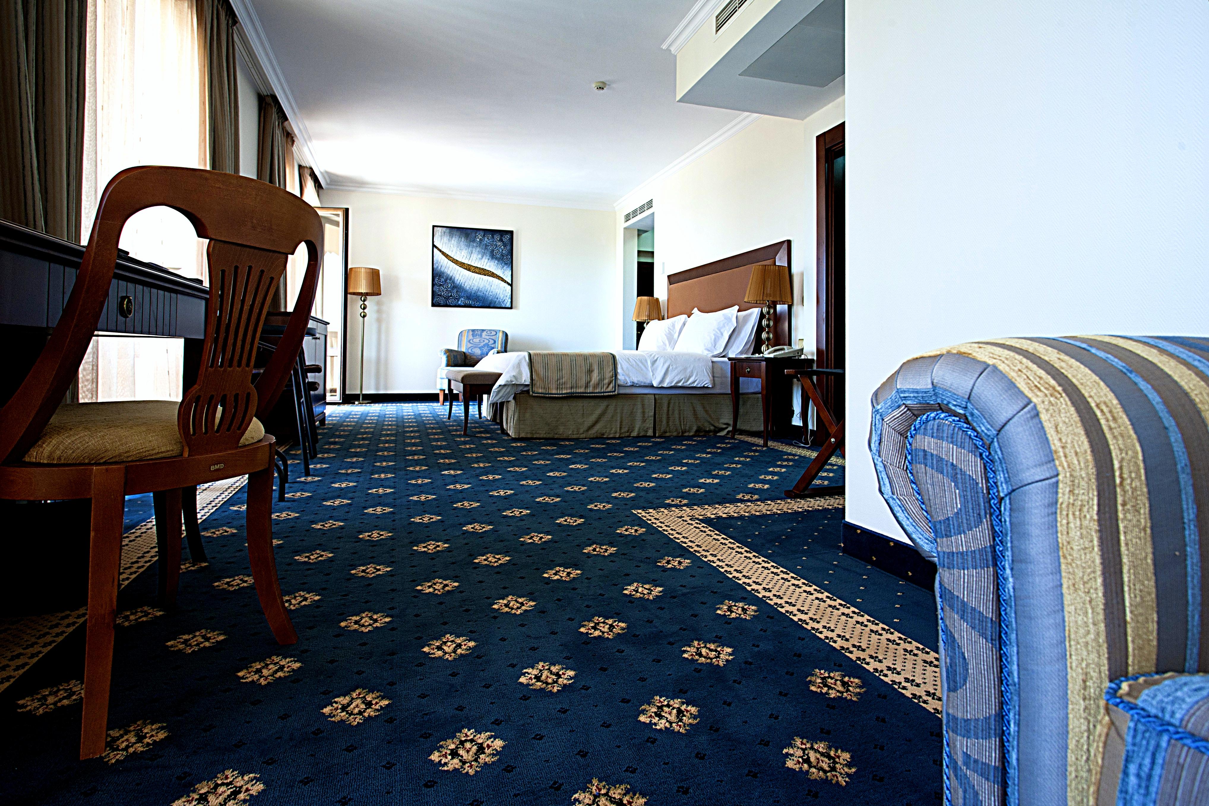 Primoretz Grand Hotel & Spa Burgas Bagian luar foto A room at the hotel